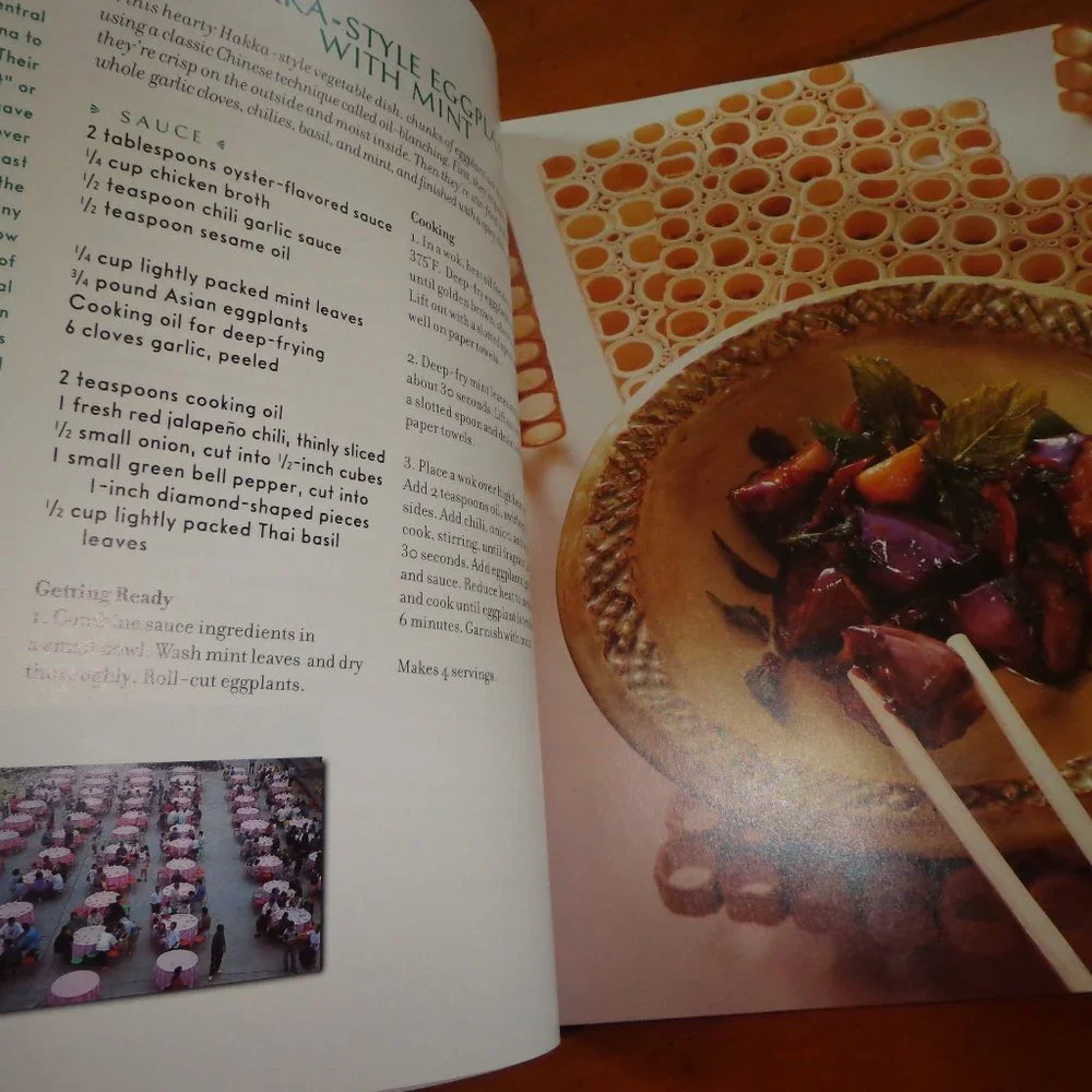 LOT OF 2 NEW HARDCOVER COOKBOOKS COLORED ILLUSTRATIONS